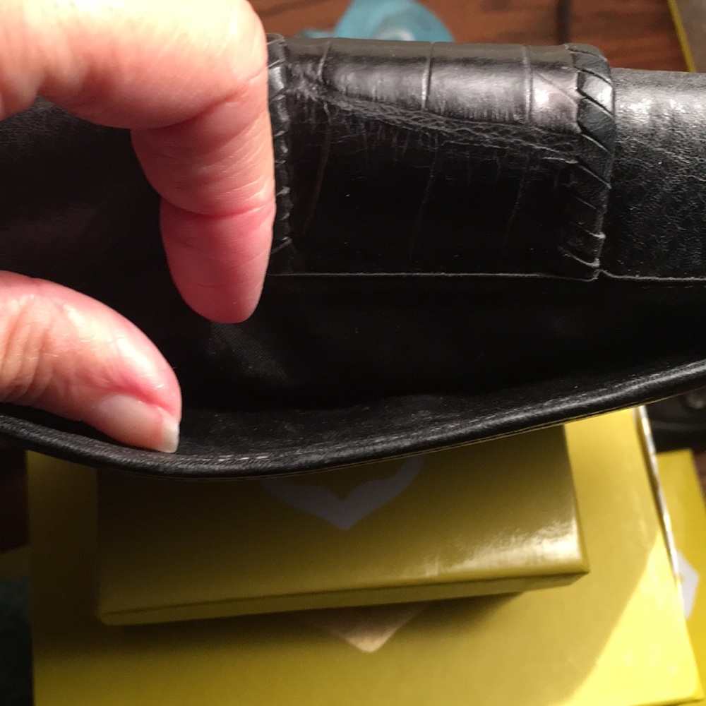 Brighton Wallet - Picture 5 of 5